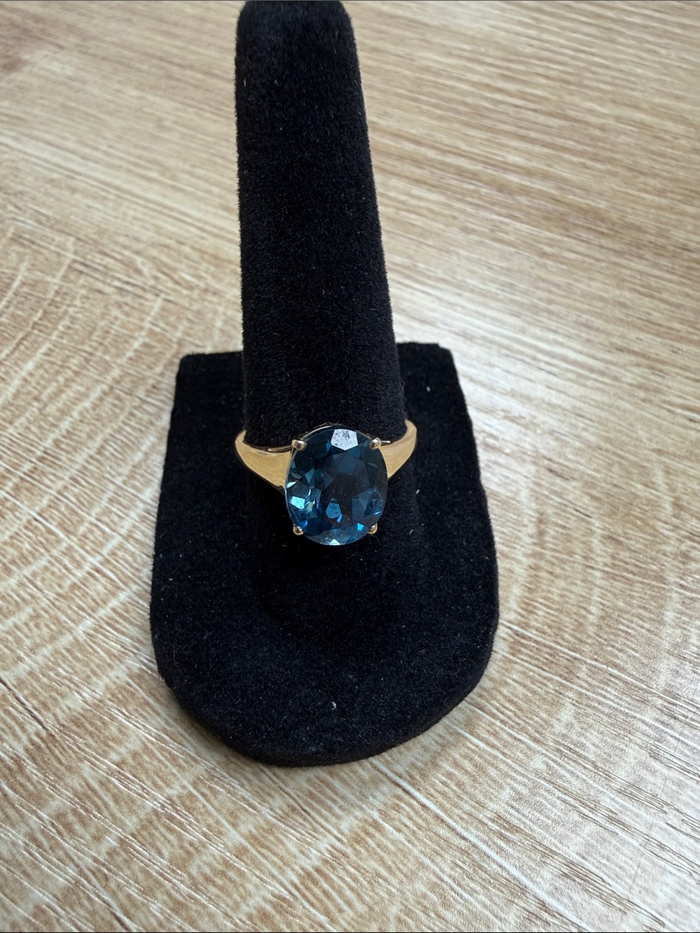 10k Gold Ring with Blue Topaz Stone -size 7